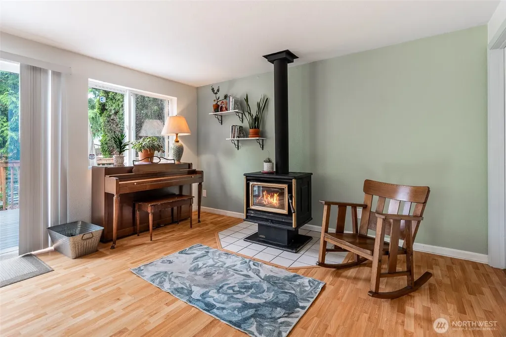 7318 E Raintree Lane Port Orchard WA 98366