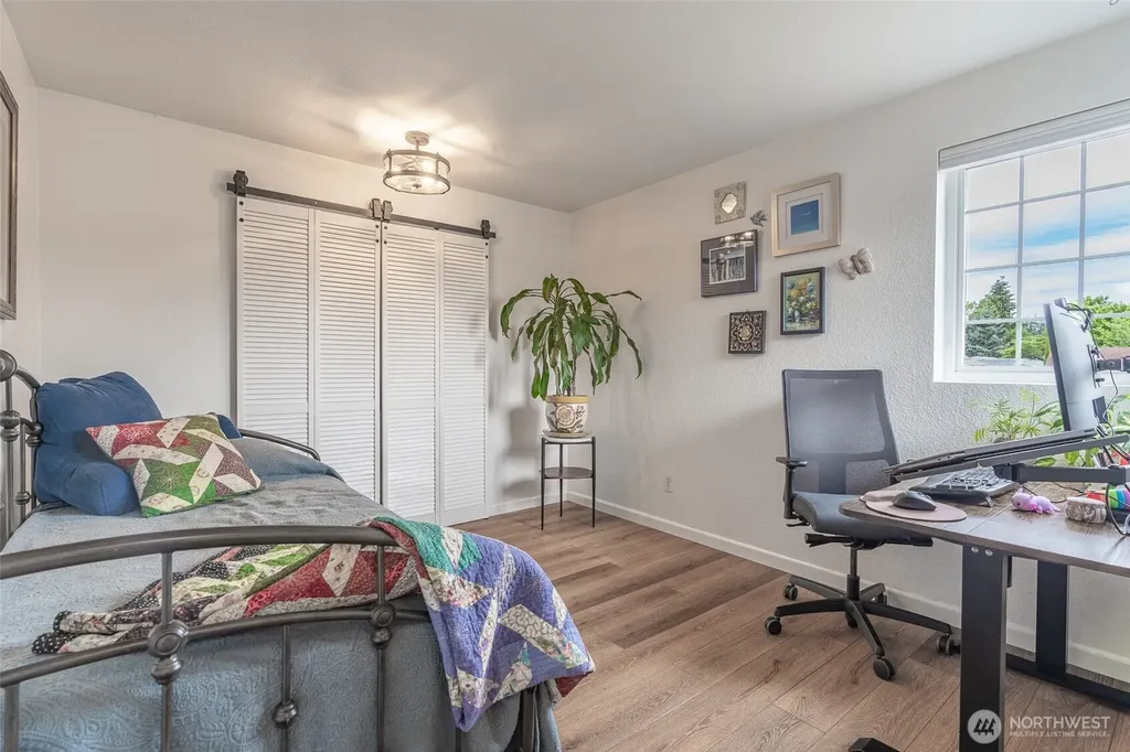 7318 E Raintree Lane Port Orchard WA 98366