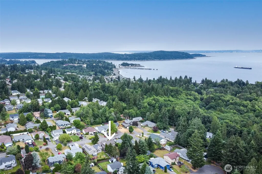 7318 E Raintree Lane Port Orchard WA 98366