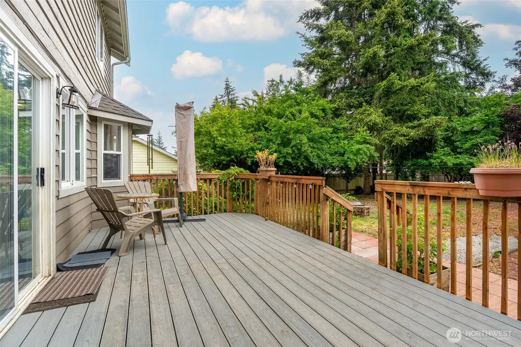 7318 E Raintree Lane Port Orchard WA 98366