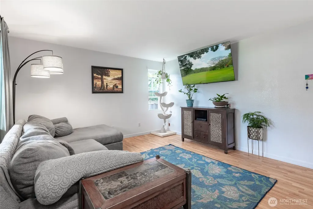 7318 E Raintree Lane Port Orchard WA 98366