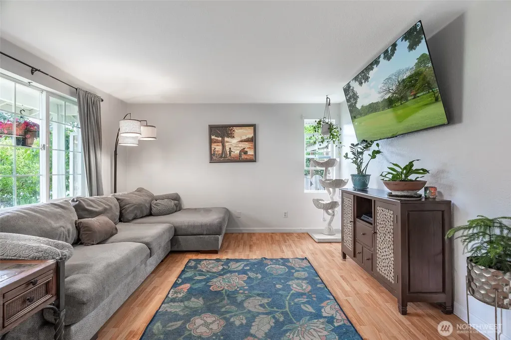 7318 E Raintree Lane Port Orchard WA 98366