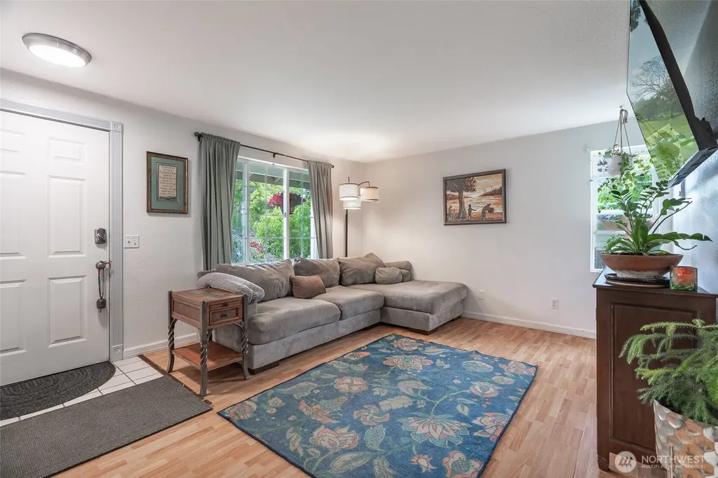 7318 E Raintree Lane Port Orchard WA 98366