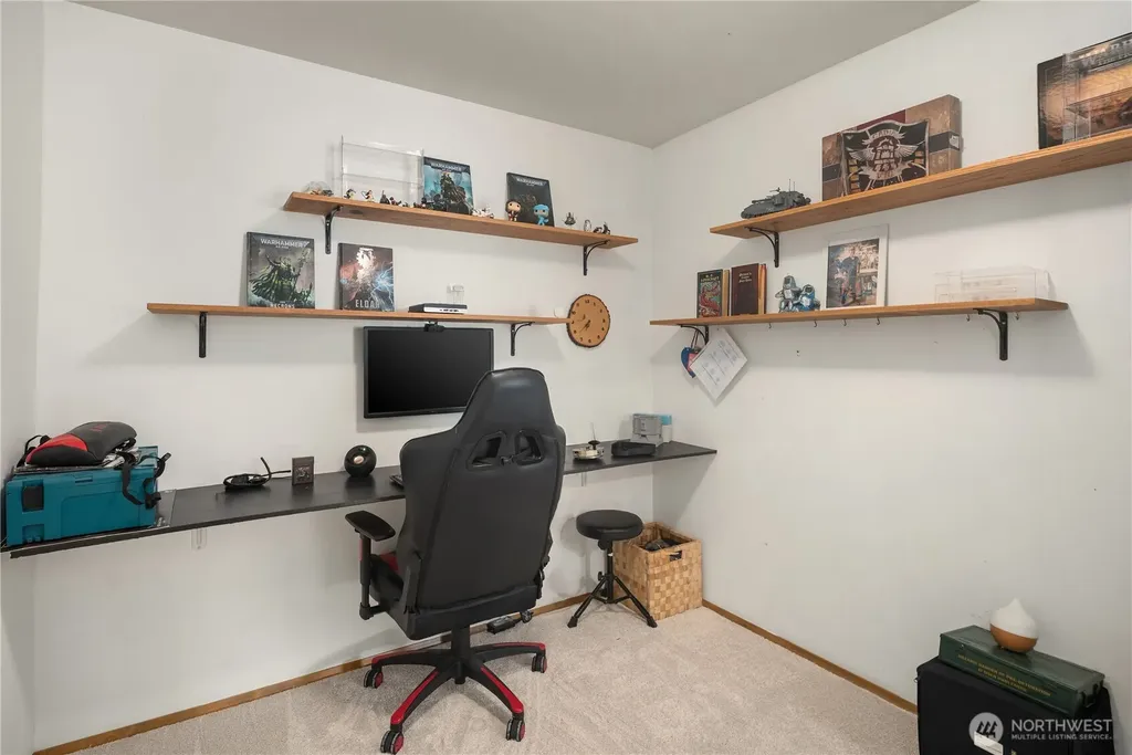 24520 NE 11th Place Sammamish WA 98074