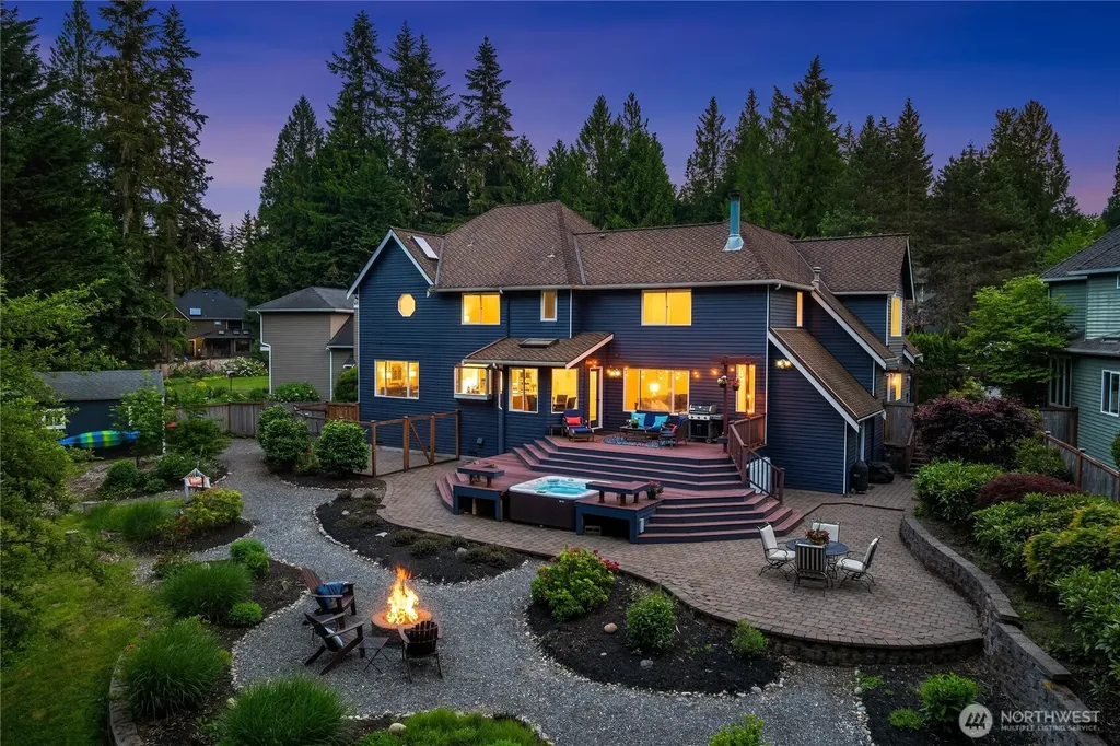 24520 NE 11th Place Sammamish WA 98074