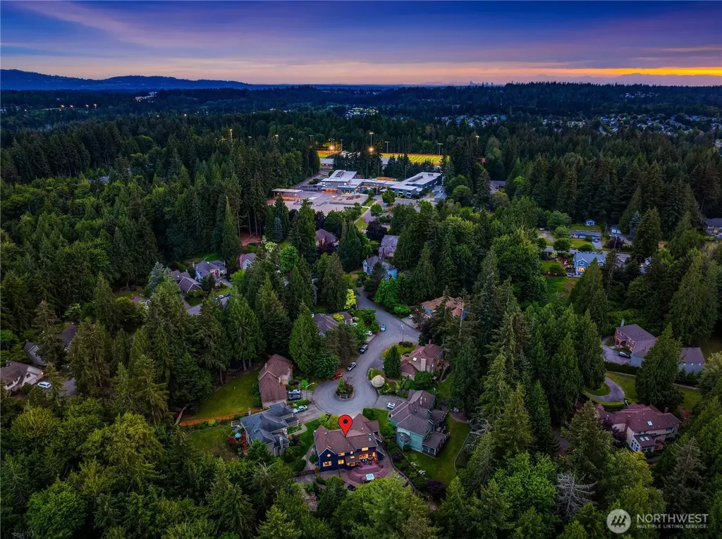 24520 NE 11th Place Sammamish WA 98074