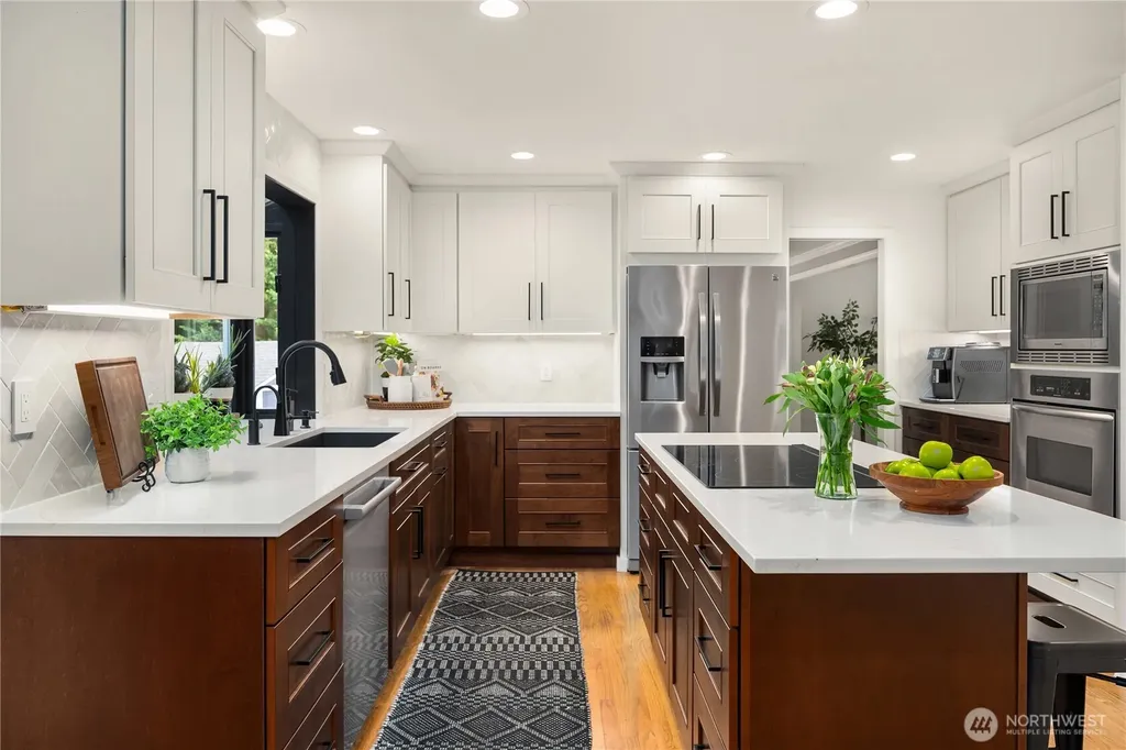 24520 NE 11th Place Sammamish WA 98074