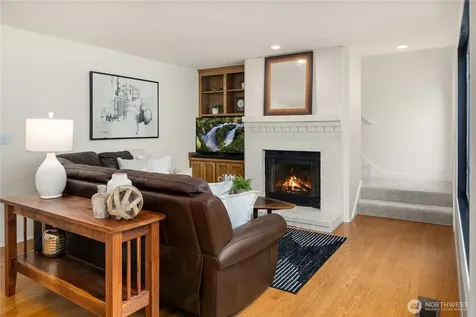24520 NE 11th Place Sammamish WA 98074