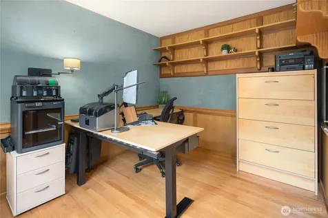 24520 NE 11th Place Sammamish WA 98074