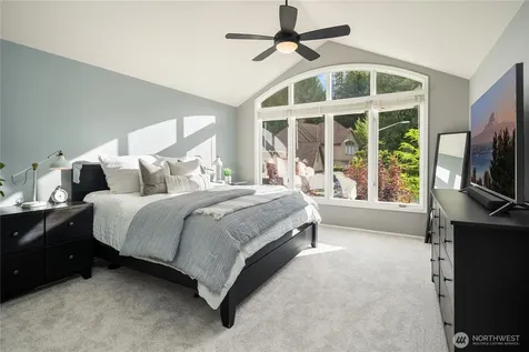 24520 NE 11th Place Sammamish WA 98074