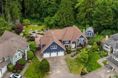 24520 NE 11th Place Sammamish WA 98074