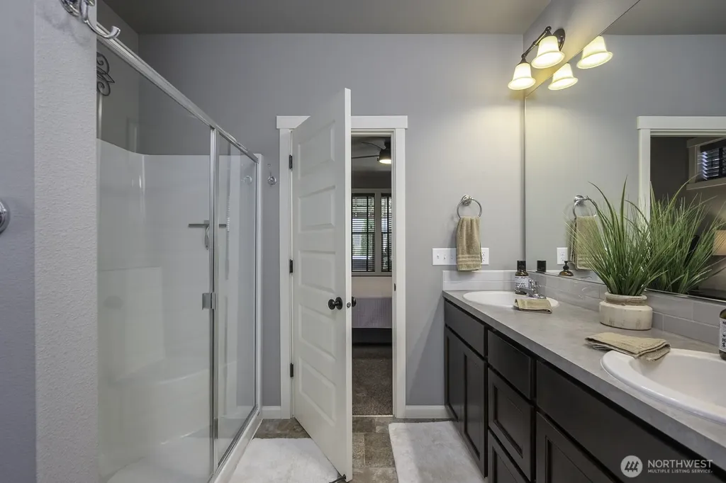 4721 W Wren Moses Lake WA 98837