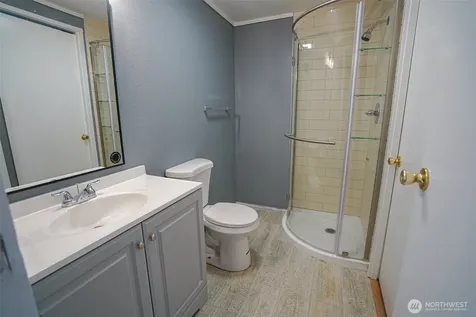 5206 90th Street E Tacoma WA 98446
