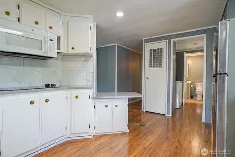 5206 90th Street E Tacoma WA 98446