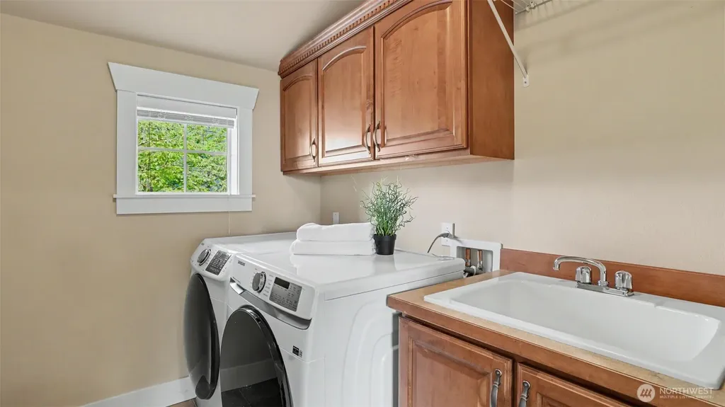 16906 46th Place S Seatac WA 98188