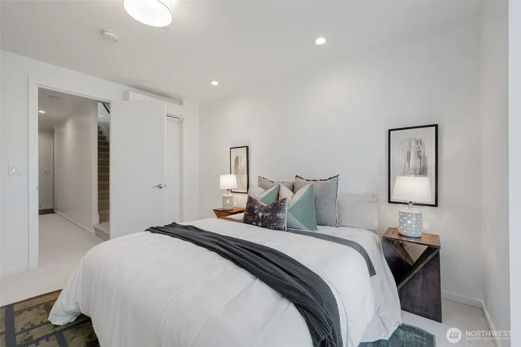 2251 14th Avenue W Seattle WA 98119