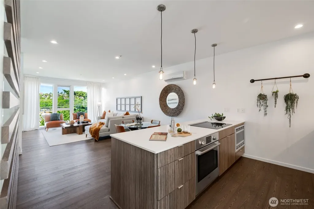 2251 14th Avenue W Seattle WA 98119