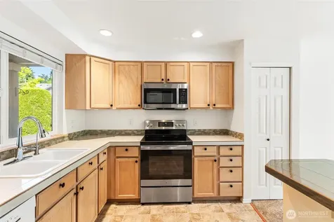5731 14th Drive W Everett WA 98203