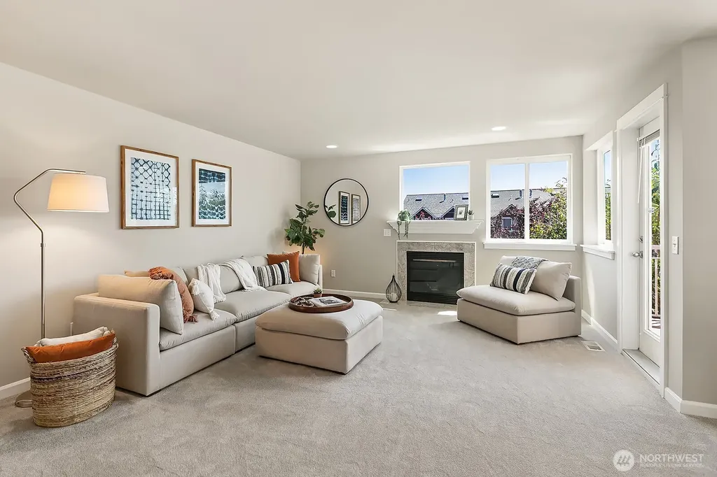 3607 22nd, Unit A Avenue W Seattle WA 98199