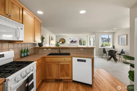3607 22nd Avenue W Seattle WA 98199