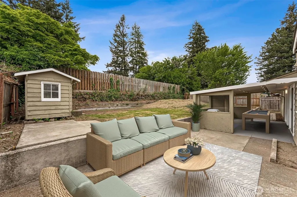 2231 Eastview Avenue NE Bremerton WA 98310