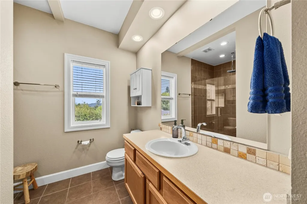 15003 197th Avenue E Orting WA 98360