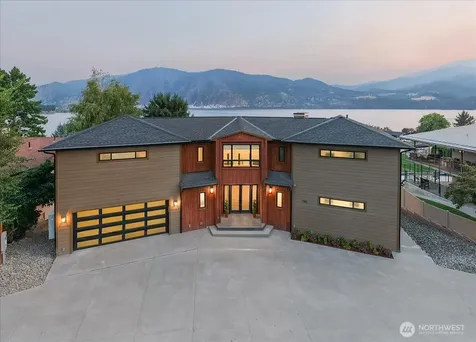 755 Wapato Way Manson WA 98831