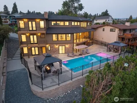 755 Wapato Way Manson WA 98831