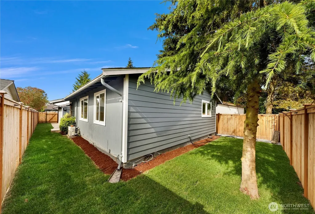 9020 13th St NE Lake Stevens WA 98258