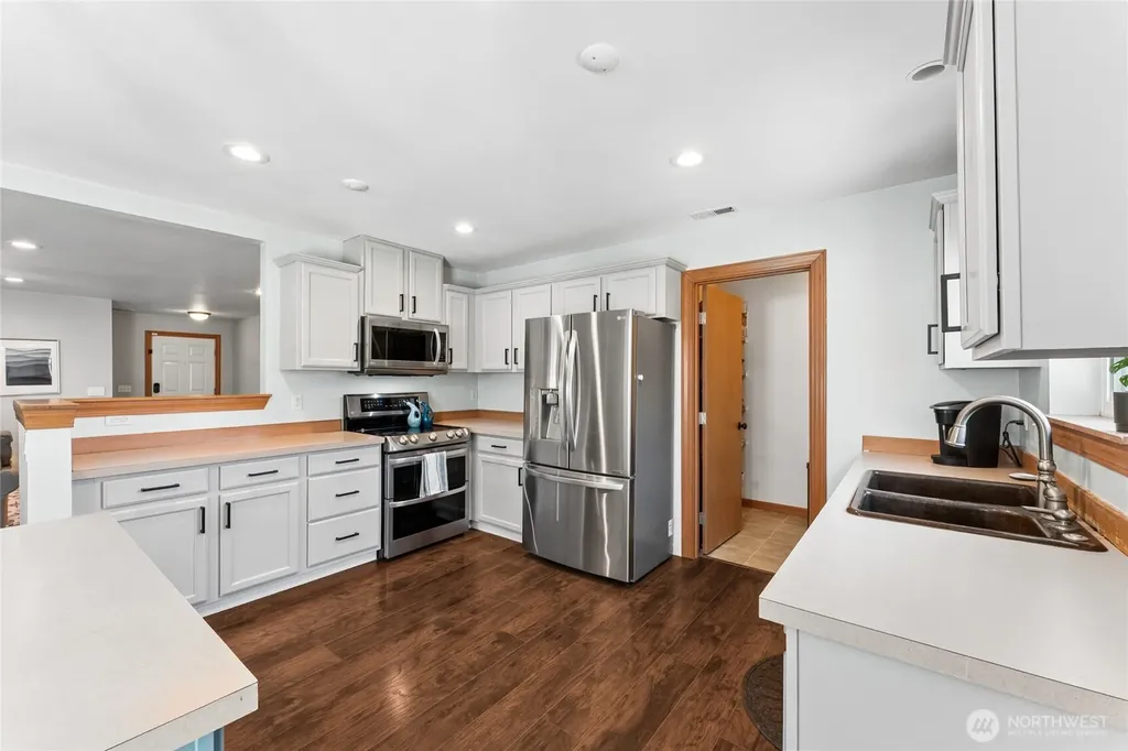 305 Nelsen Street NE Orting WA 98360