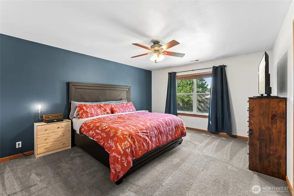 305 Nelsen Street NE Orting WA 98360