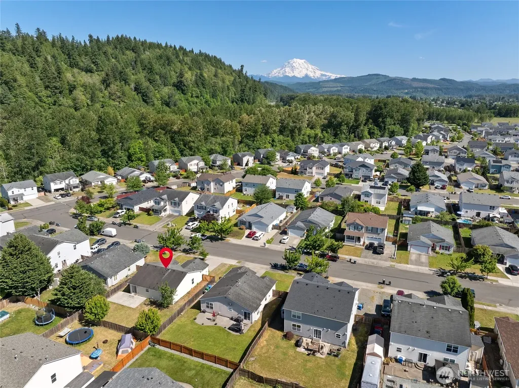 305 Nelsen Street NE Orting WA 98360
