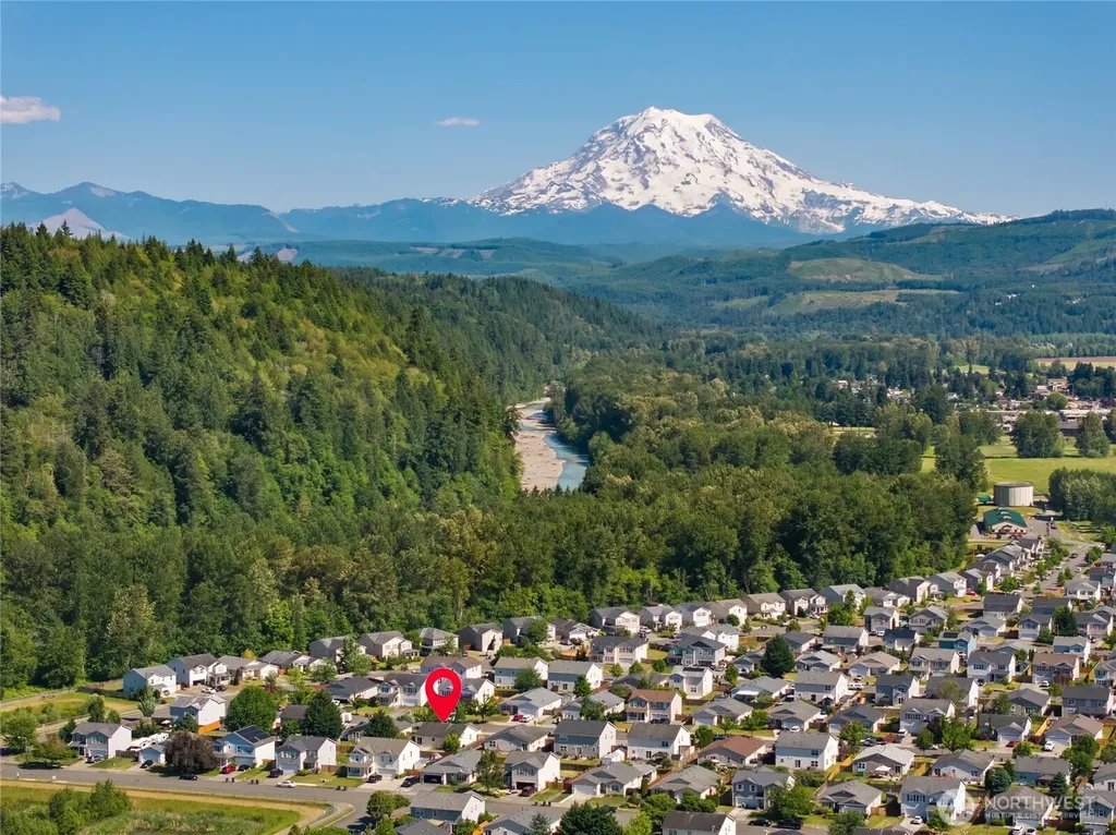 305 Nelsen Street NE Orting WA 98360