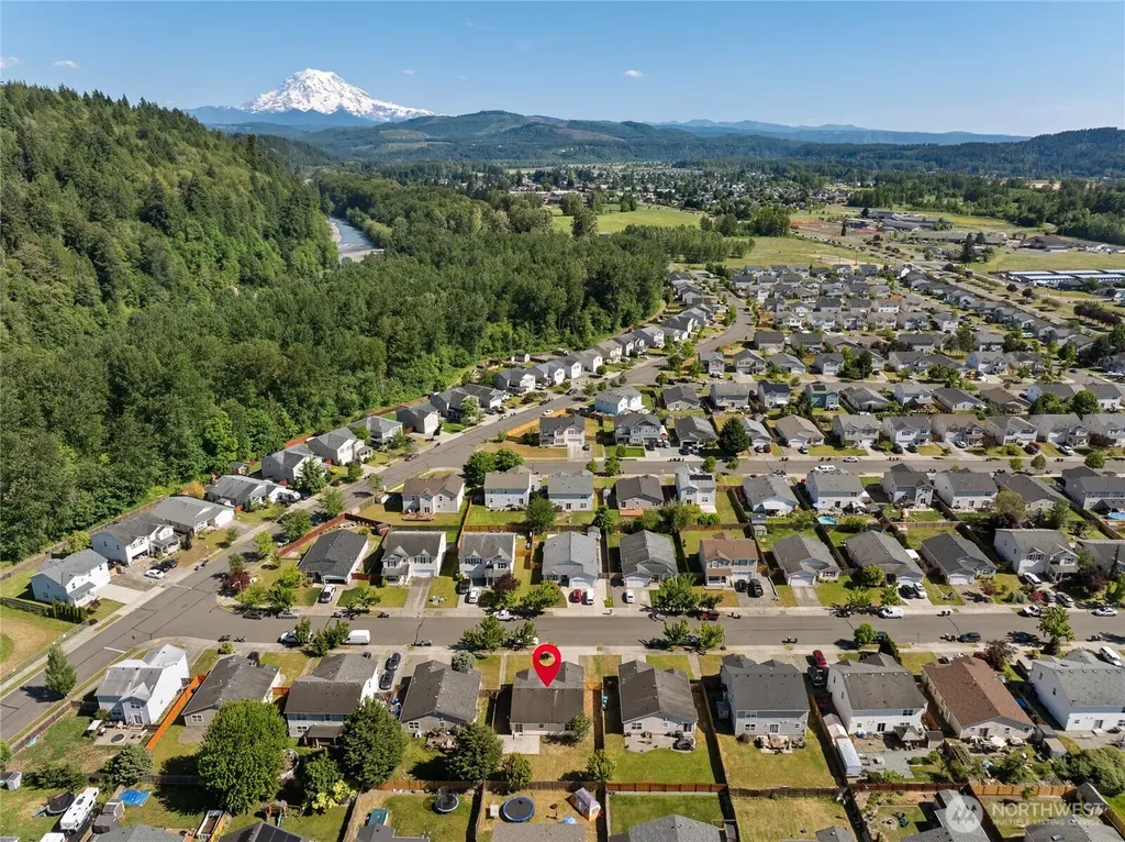 305 Nelsen Street NE Orting WA 98360