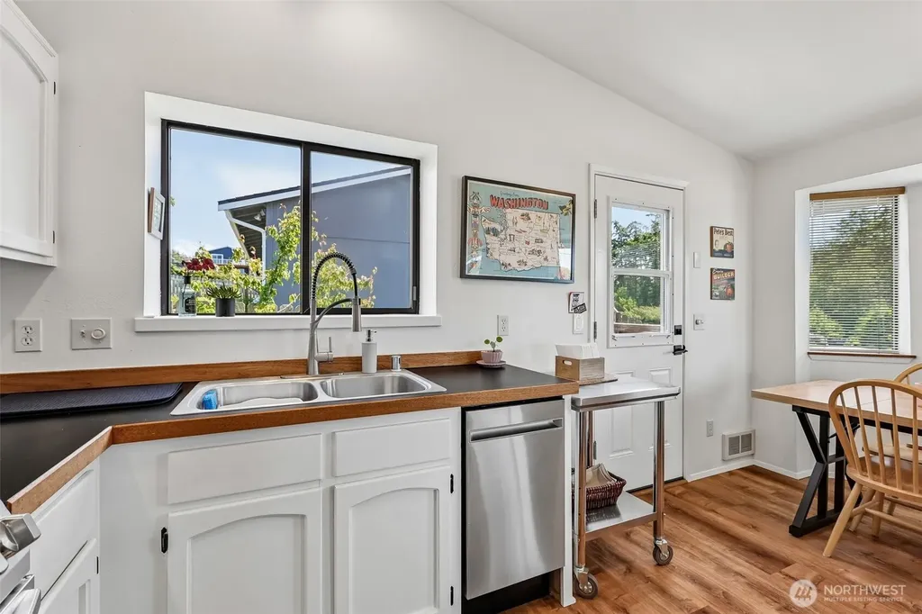 2648 San Juan Street Coupeville WA 98239
