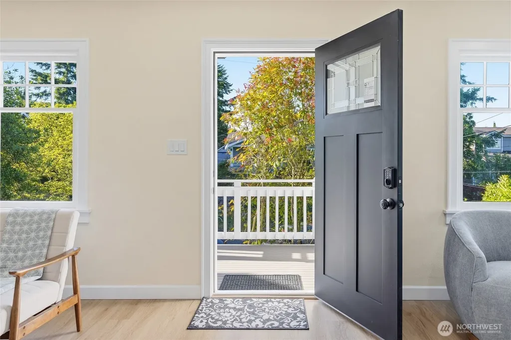 331 NE 53rd Street Seattle WA 98105