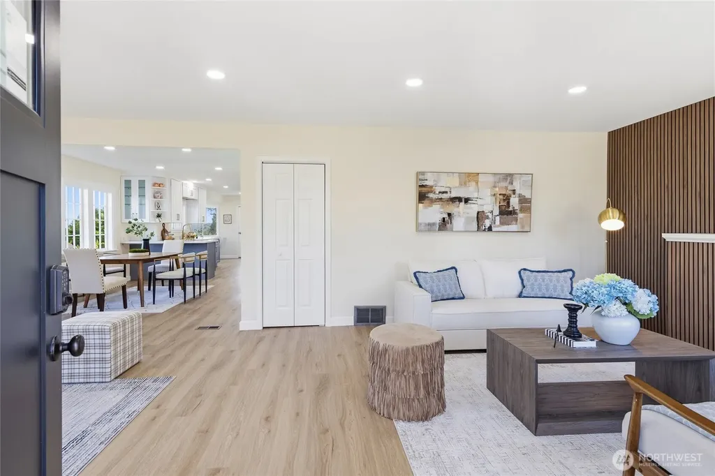 331 NE 53rd Street Seattle WA 98105