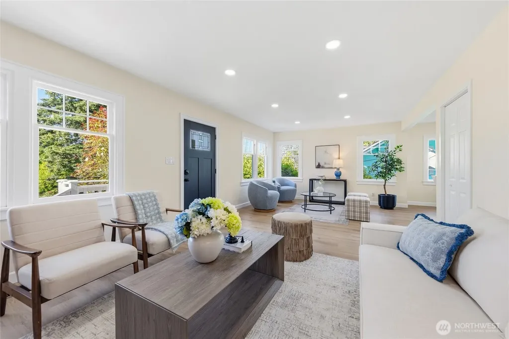 331 NE 53rd Street Seattle WA 98105