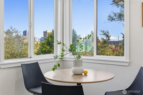 331 NE 53rd Street Seattle WA 98105