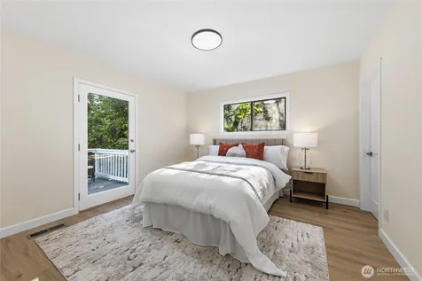 331 NE 53rd Street Seattle WA 98105