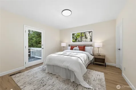 331 NE 53rd Street Seattle WA 98105