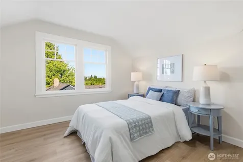 331 NE 53rd Street Seattle WA 98105