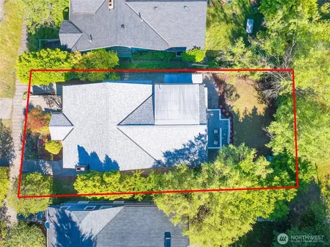 331 NE 53rd Street Seattle WA 98105