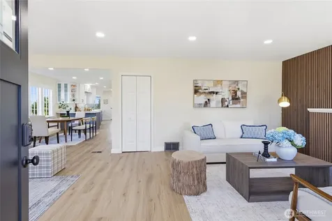 331 NE 53rd Street Seattle WA 98105