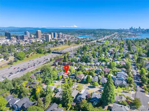 331 NE 53rd Street Seattle WA 98105