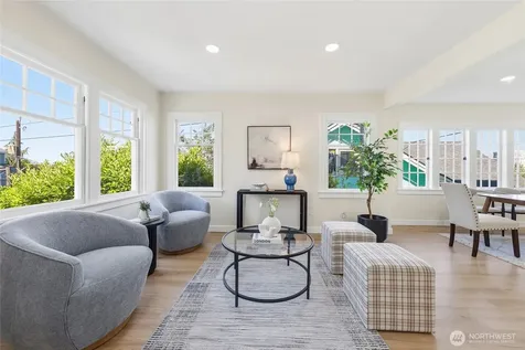 331 NE 53rd Street Seattle WA 98105
