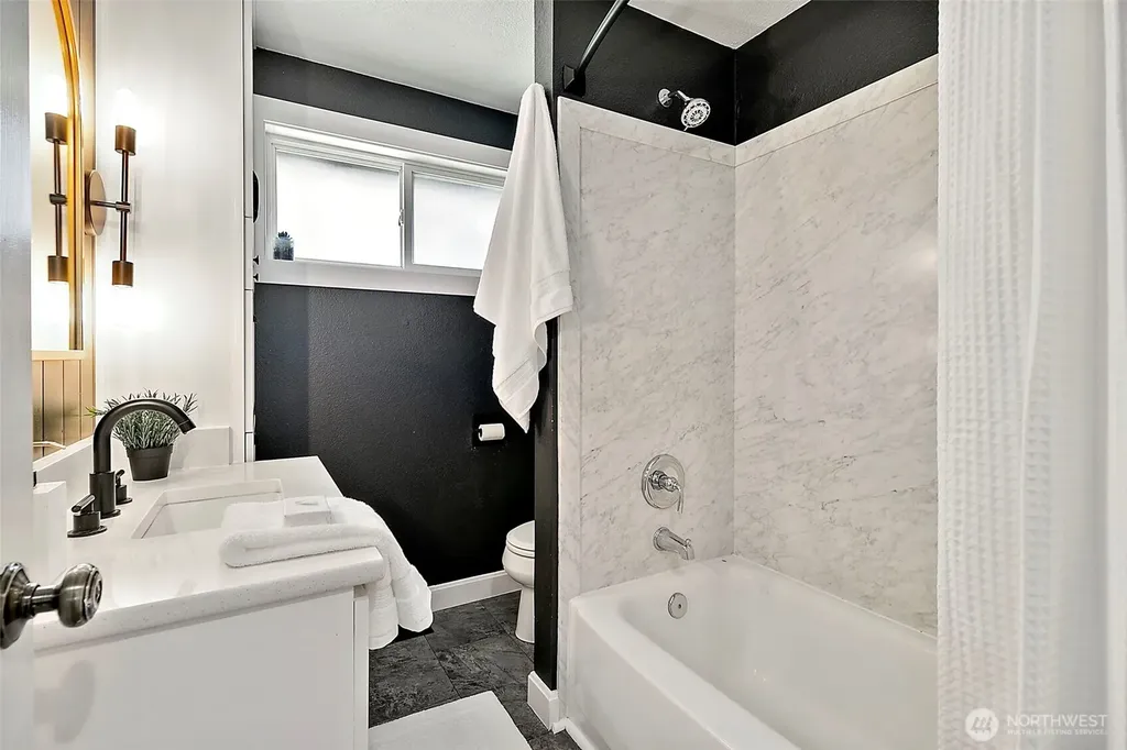 1947 SW 350th Street Federal Way WA 98023