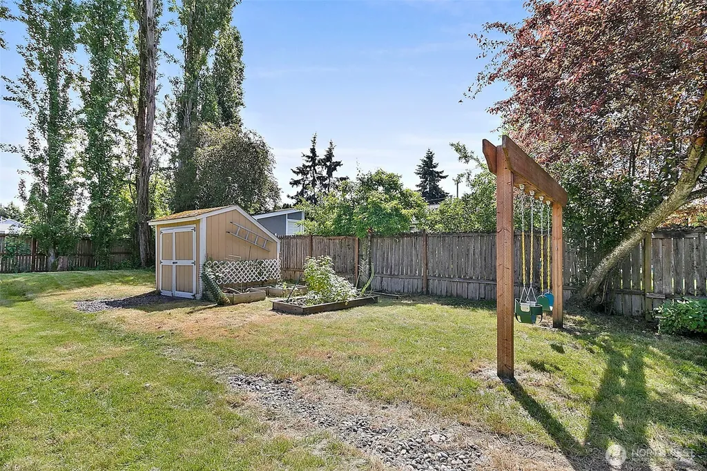 1947 SW 350th Street Federal Way WA 98023