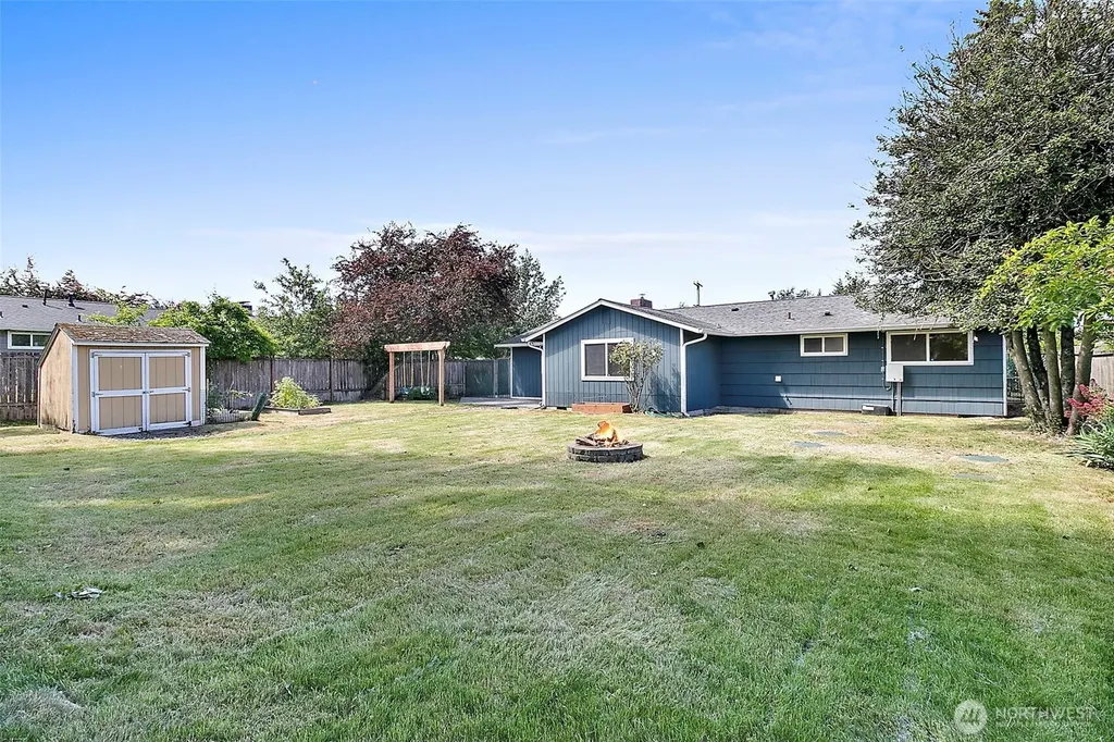 1947 SW 350th Street Federal Way WA 98023