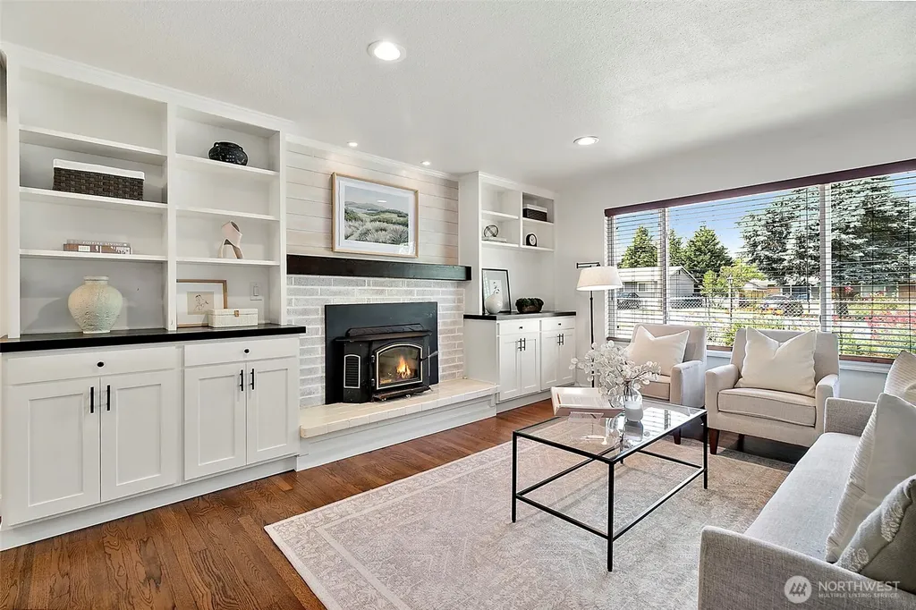 1947 SW 350th Street Federal Way WA 98023